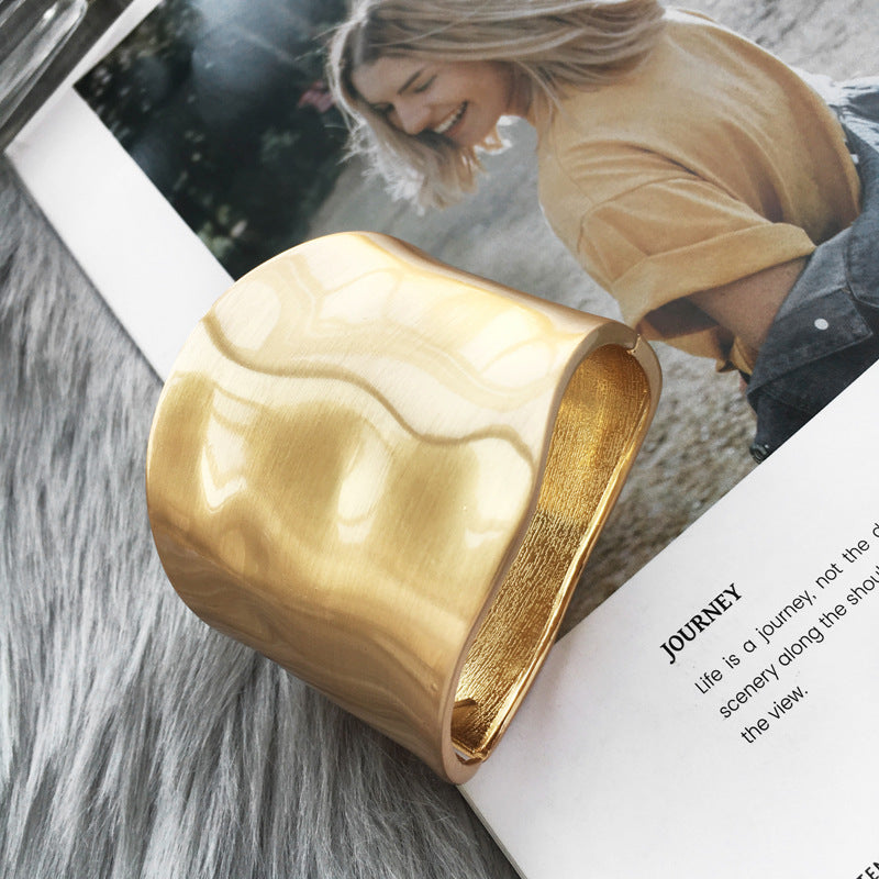 Gold Clasp Bracelet - Bless Charm